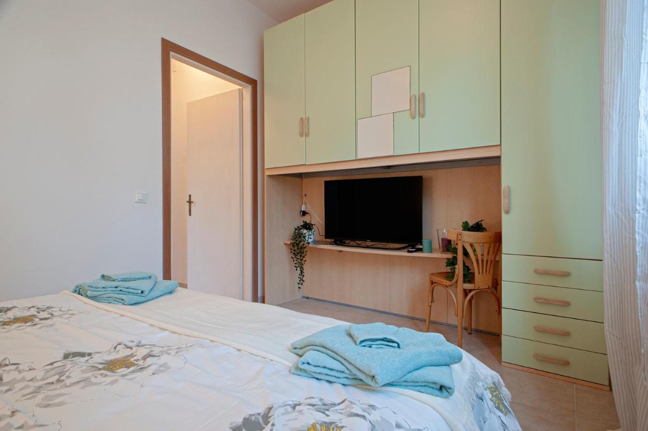 L'Angolo Di Grace Apartment Livorno Luaran gambar