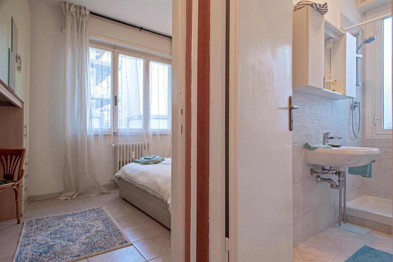 L'Angolo Di Grace Apartment Livorno Luaran gambar