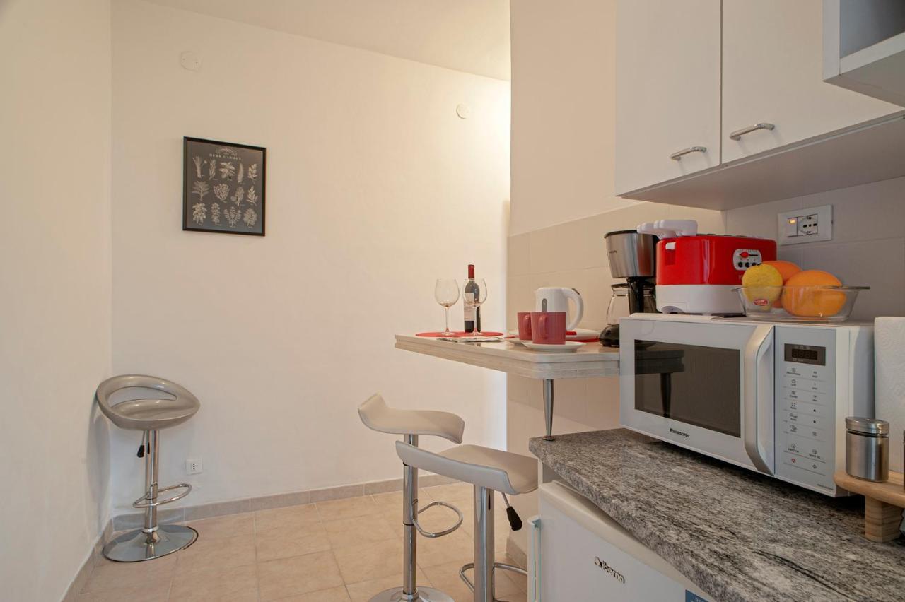 L'Angolo Di Grace Apartment Livorno Luaran gambar